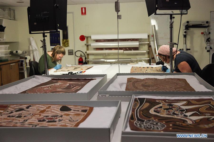 AUSTRALIA-CANBERRA-BARK PAINTING-TOUR-CHINA