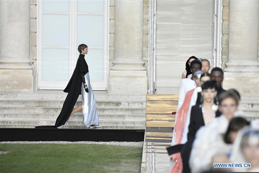 FRANCE-PARIS-FASHION-HAUTE COUTURE-GIVENCHY