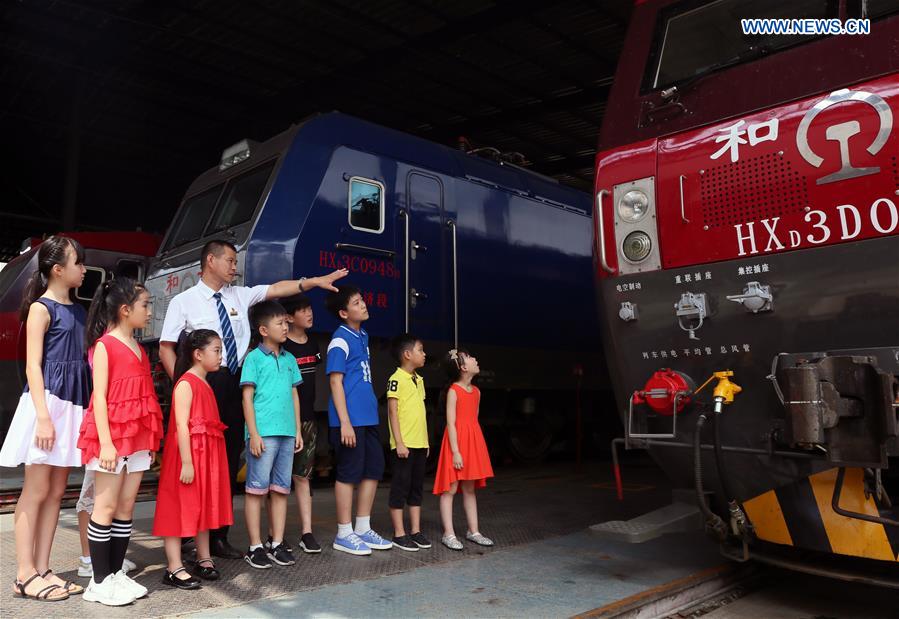 CHINA-JINAN-RAILWAY DEVELOPMENT-SUMMER VACATION (CN)