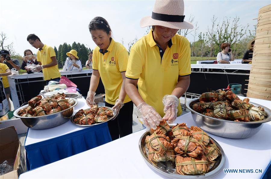 #CHINA-SUZHOU-FOOD CULTURE-CRAB-FESTIVAL (CN)