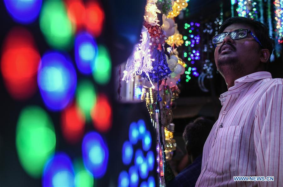 INDIA-MUMBAI-DIWALI FESTIVAL-LIGHT