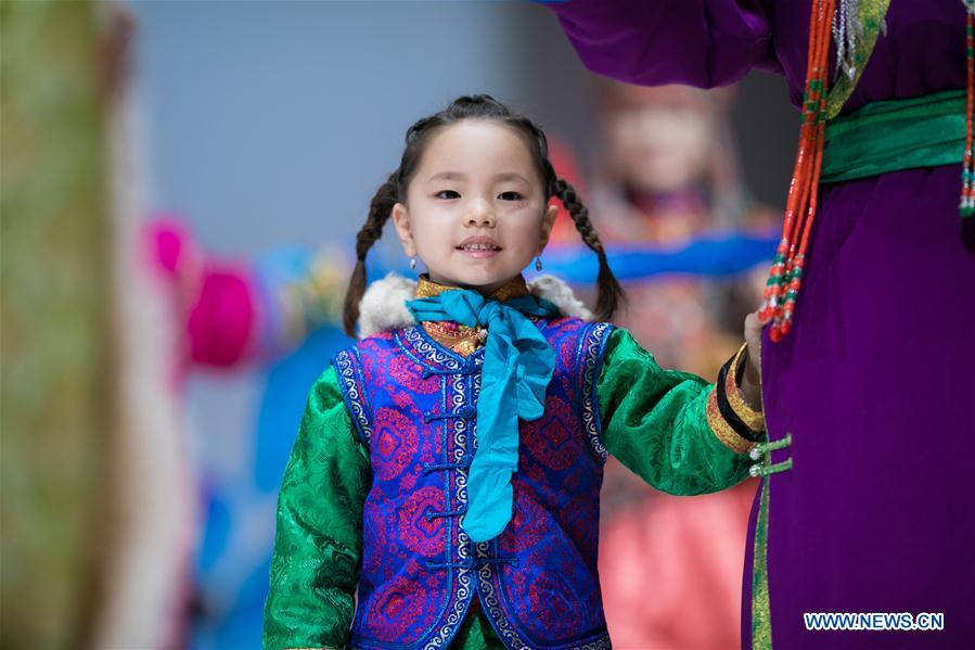 #CHINA-INNER MONGOLIA-HOHHOT-COSTUME FESTIVAL (CN)