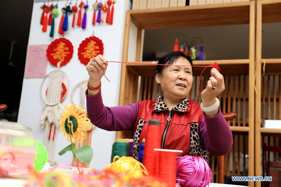 CHINA-HEBEI-SHIJIAZHUANG-KNOTTING-CRAFTSMANSHIP(CN)