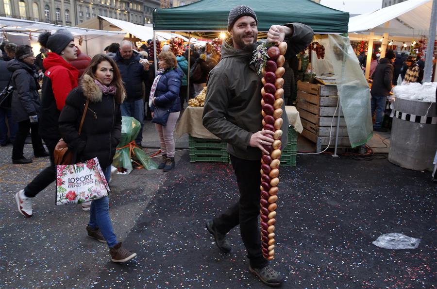 SWITZERLAND-BERN-ONION MARKET-FESTIVAL