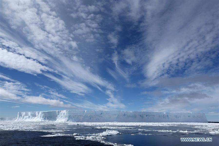 CHINA-XUELONG-ANTARCTIC RESEARCH EXPEDITION-ANTARCTIC CIRCLE (CN)