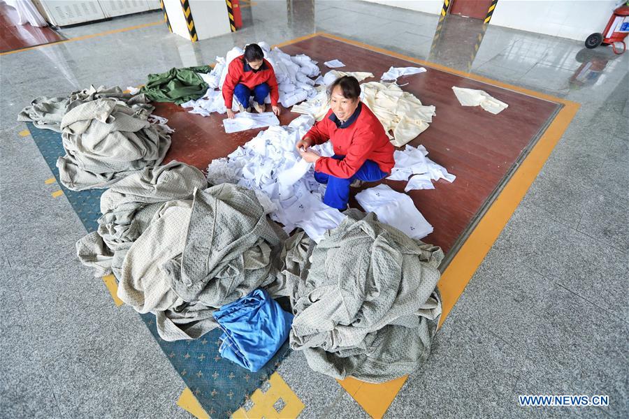 CHINA-SPRING FESTIVAL-TRAVEL RUSH-TRAIN SERVICE-BEDDING (CN)