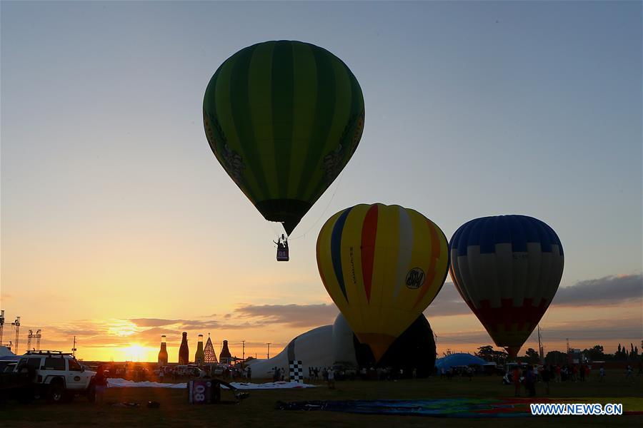 PHILIPPINES-PAMPANGA-HOT AIR BALLOON-FESTIVAL