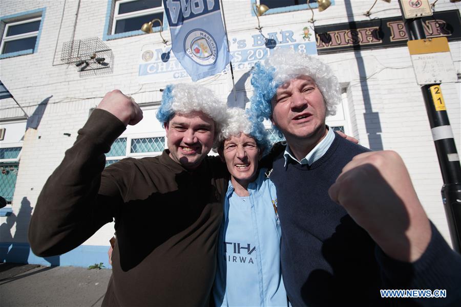 (SP)BRITAIN-MANCHESTER-PREMIER LEAGUE-MANCHESTER CITY-FANS-CELEBRATION 