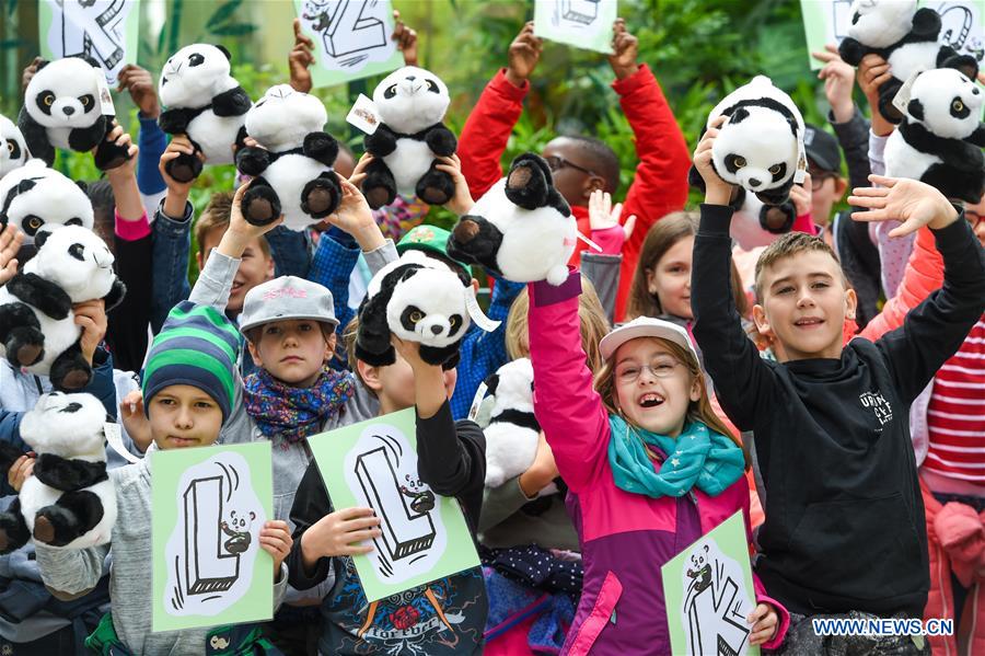 AUSTRIA-VIENNA-GIANT PANDA-YUAN YUAN