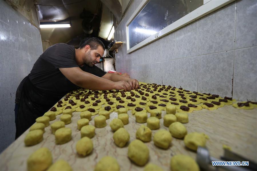 MIDEAST-JERUSALEM-EID AL-FITR-TRADITIONAL COOKIES