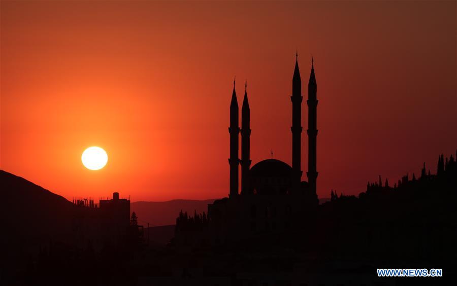 MIDEAST-NABLUS-SUNRISE