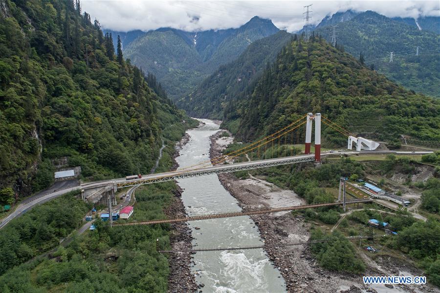 CHINA-SICHUAN-TIBET-HIGHWAY-BRIDGES(CN)