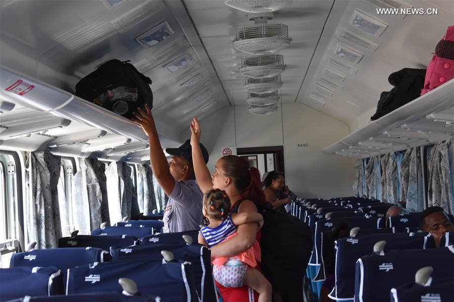 CUBA-HAVANA-RAILWAY-CHINESE WAGONS-OPERATION