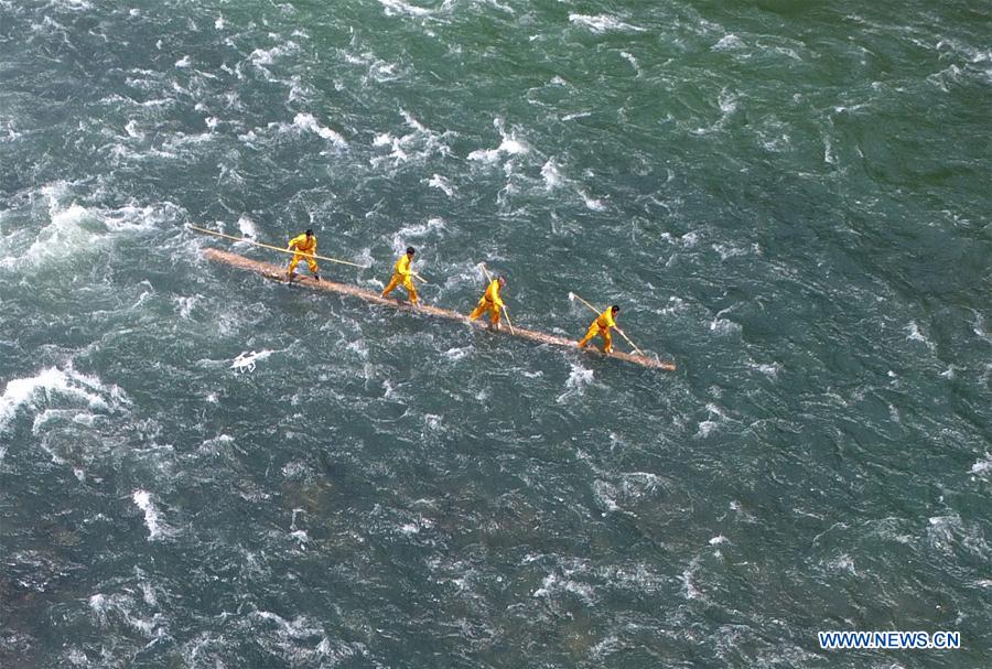 CHINA-FUJIAN-NINGDE-SINGLE BAMBOO DRIFTING (CN)