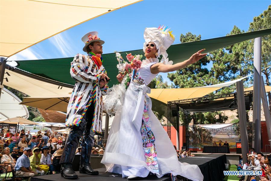 U.S.-LAGUNA BEACH-FESTIVAL RUNWAY FASHION SHOW