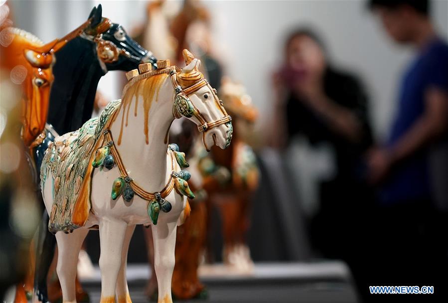 CHINA-HENAN-EXHIBITION-TRI-COLORED GLAZED ARTWORKS (CN)