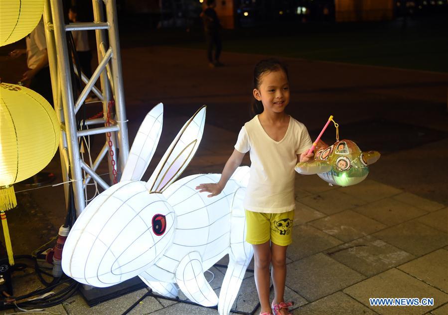 CHINA-HONG KONG-MID-AUTUMN FESTIVAL-LANTERN FAIR (CN)