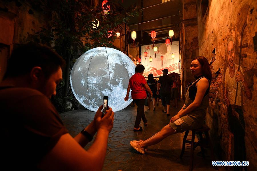 MALAYSIA-KUALA LUMPUR-MID-AUTUMN FESTIVAL-CELEBRATION