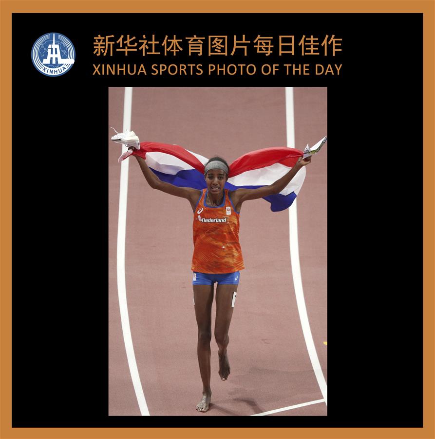 (SP)XINHUA SPORTS PHOTOS OF THE DAY