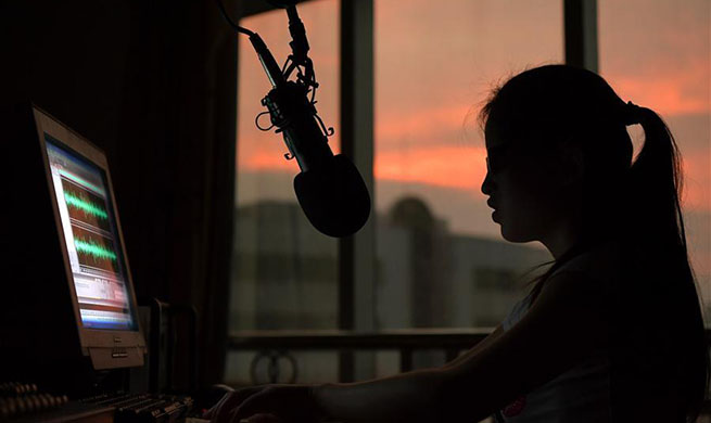 Pic story: visually impaired Chinese girl dreams of becoming professional anchor