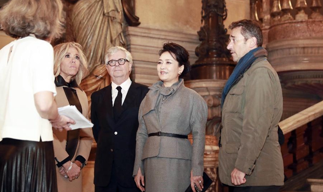 Peng Liyuan visits Opera Garnier in Paris