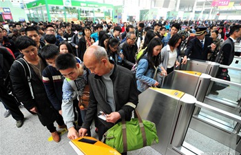 East China witnesses travel rush during Qingming Holiday