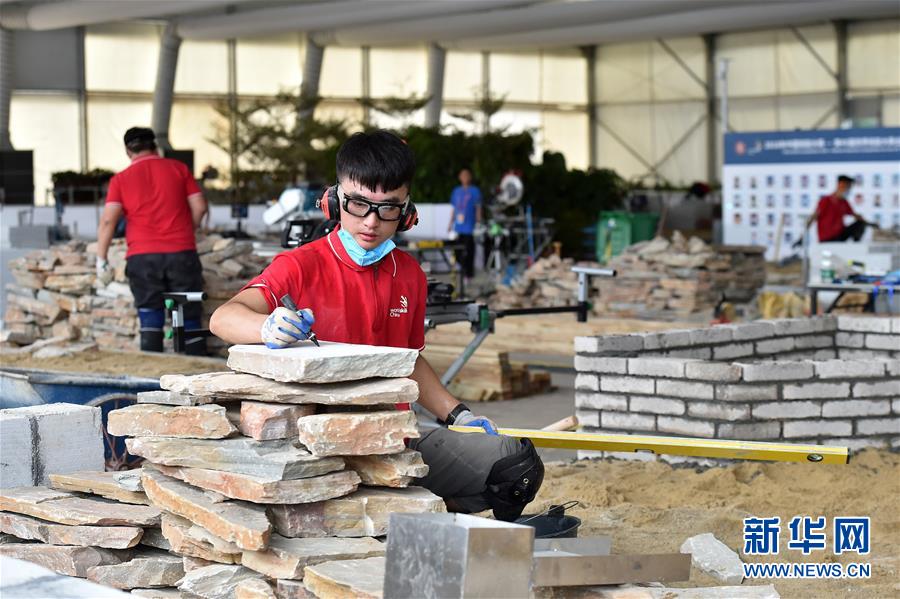 （新華全媒頭條·圖文互動）（2）上下合力，聚力破障，開辟“大國工匠”建設(shè)新格局