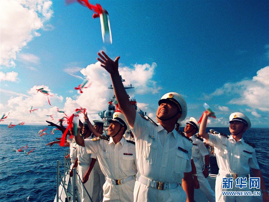 （新華全媒頭條·人民海軍70年·圖文互動(dòng)）（1）向海圖強(qiáng)春潮涌——黨中央、中央軍委和習(xí)主席關(guān)心人民海軍建設(shè)發(fā)展紀(jì)實(shí)