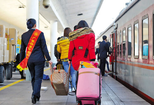 廣鐵開出今年春運(yùn)首趟臨客