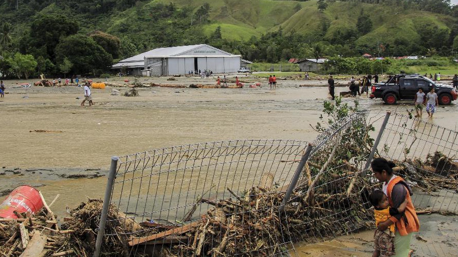 印尼東部洪災(zāi)已致58人遇難