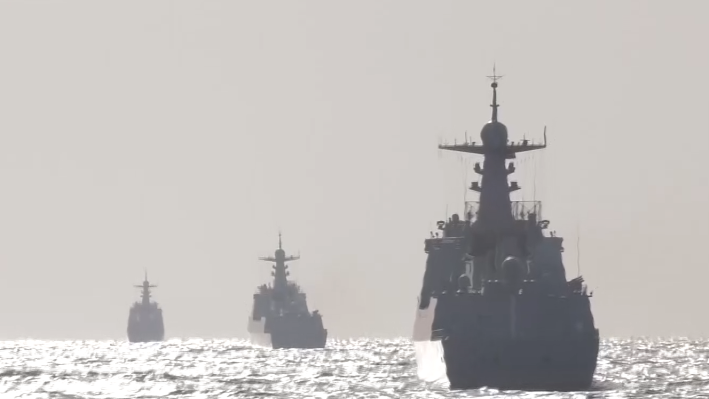 北部戰(zhàn)區(qū)海軍某艦艇訓練中心：聚焦實戰(zhàn)！8艘新型艦艇連續(xù)多天開展海上訓練